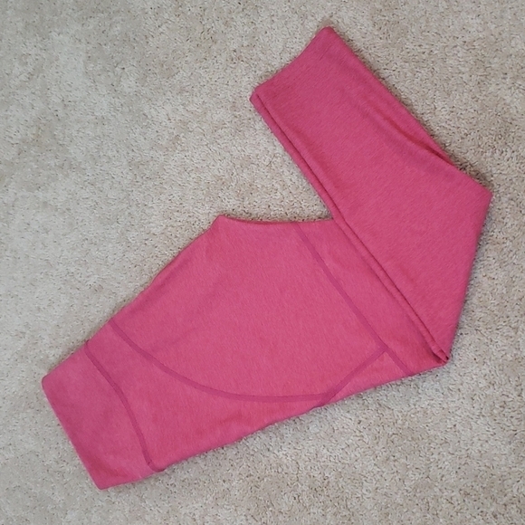 Outdoor Voices~Woman Size M~in Flamingo Pink 7/8 lengths Leggings. - Picture 12 of 15